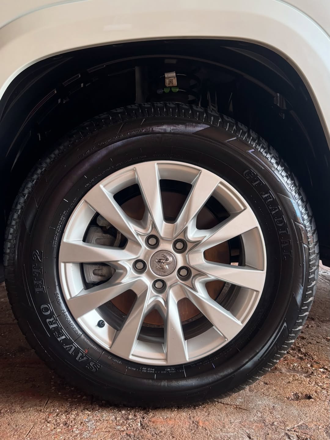 Roda antes da limpeza